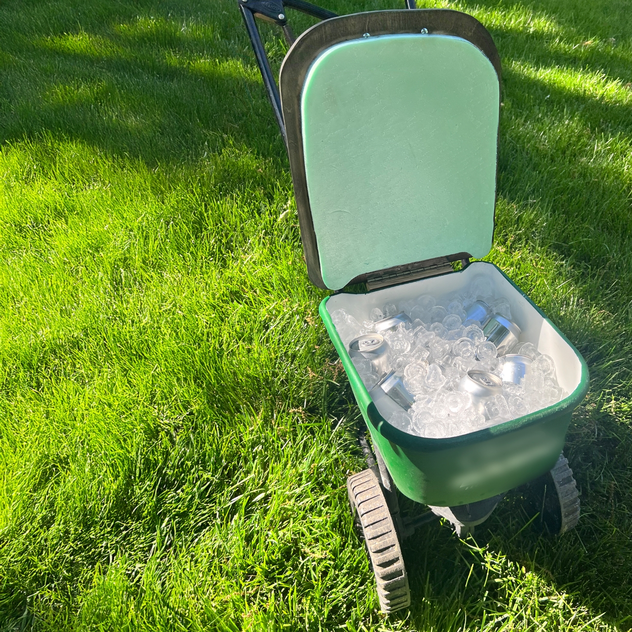 DIY spreader beverage cooler